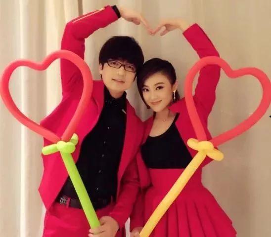 玖月传奇家庭背景,出身名门，谱写辉煌人生